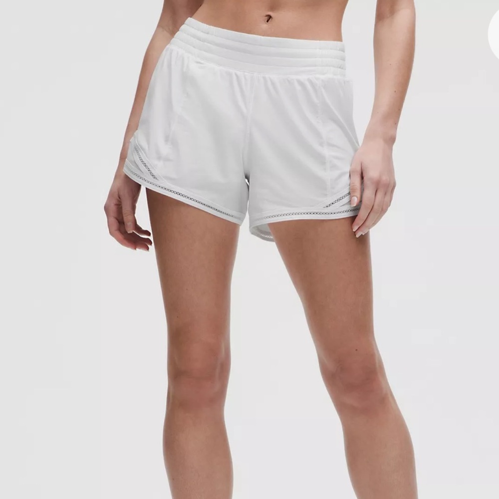 🌸 Lululemon High-Rise Lined Lace Trim Short 4” Size 14